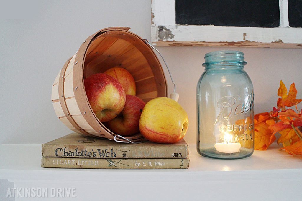 #Apple Orchard #Mantel by Atkinson Drive /// #Fall #Decor