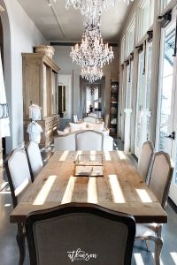 Join us for a Restoration Hardware Gallery tour! We're visiting the Atlanta store in Buckhead for a peek at the Fall 2017 collections /// atkinsondrive.com